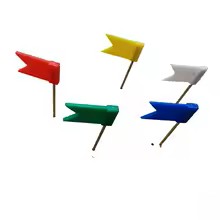 Chinchetas con forma de bandera